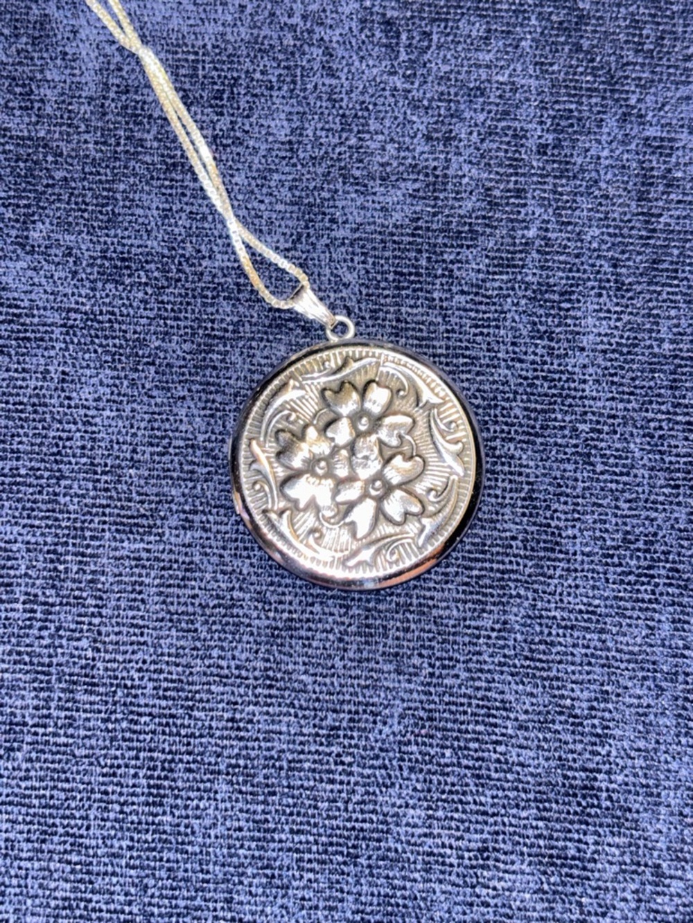 Silver Floral Medallion Locket Pendant Necklace - Women Jewelry